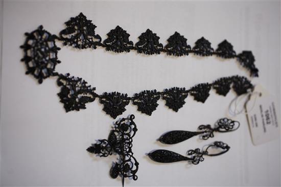 A 19th century Berlin? ironwork parure, necklace 15.5in.